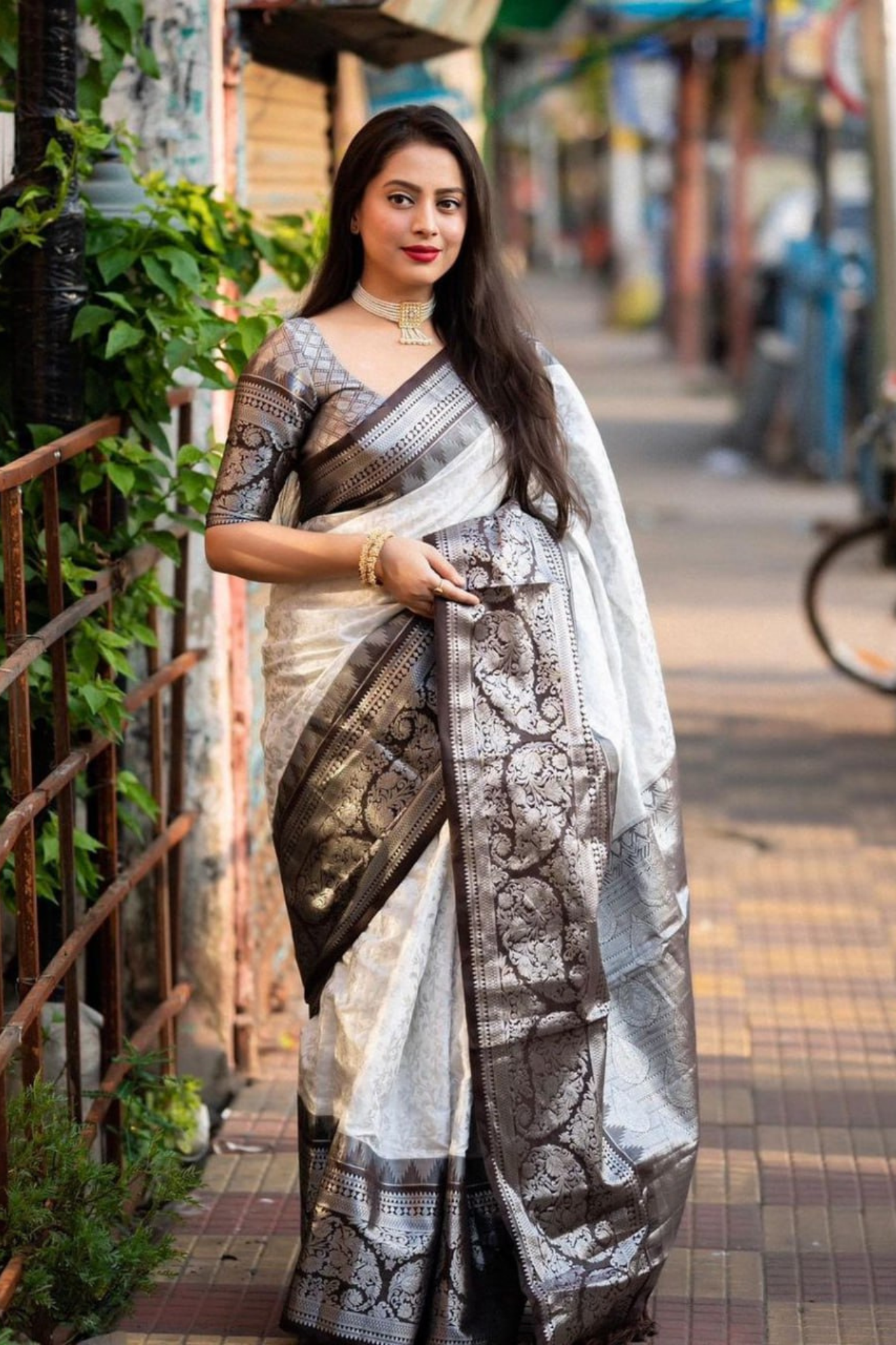 WHITE AND BROWN STYLE BANARASI SILK SAREE